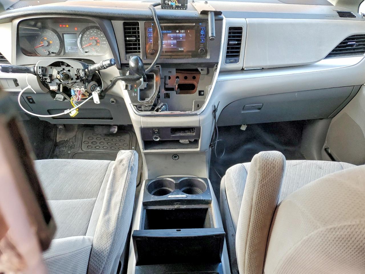 2017 TOYOTA SIENNA