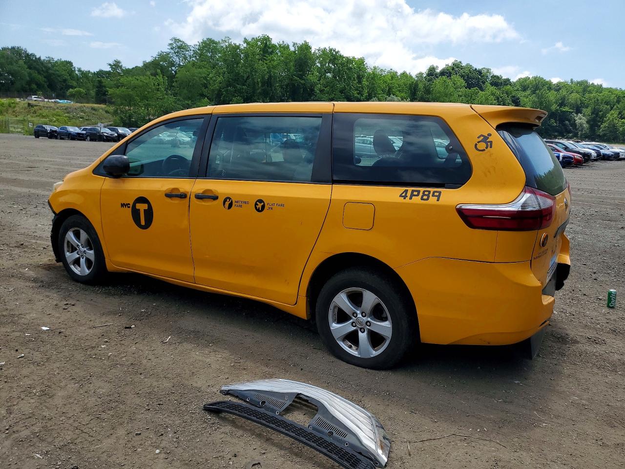 2017 TOYOTA SIENNA