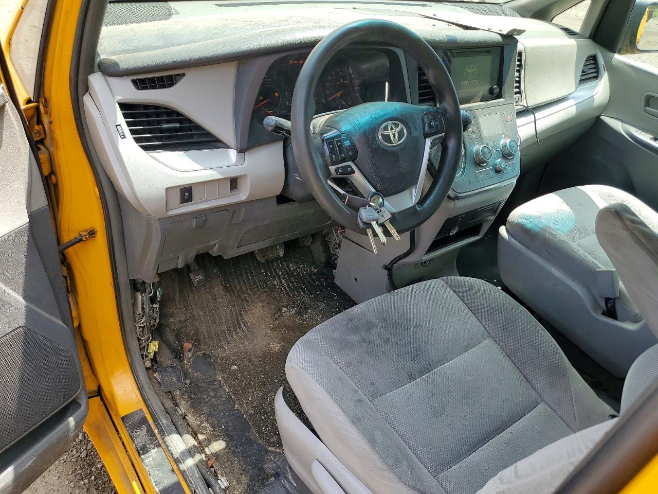 2017 TOYOTA SIENNA