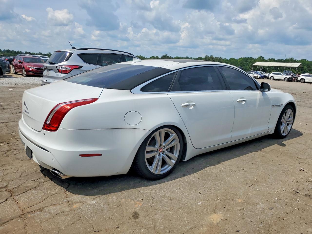 2014 JAGUAR XJ