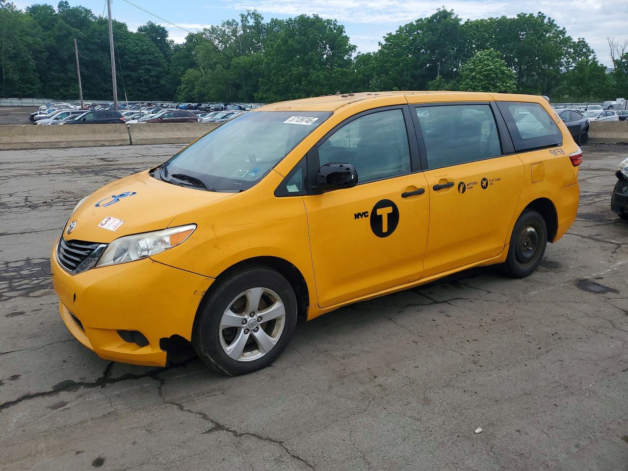 2016 TOYOTA SIENNA