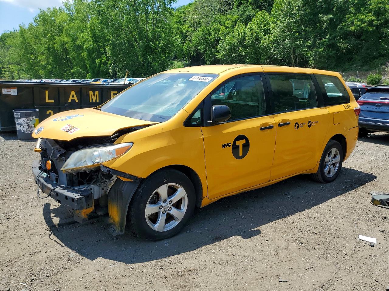 2016 TOYOTA SIENNA