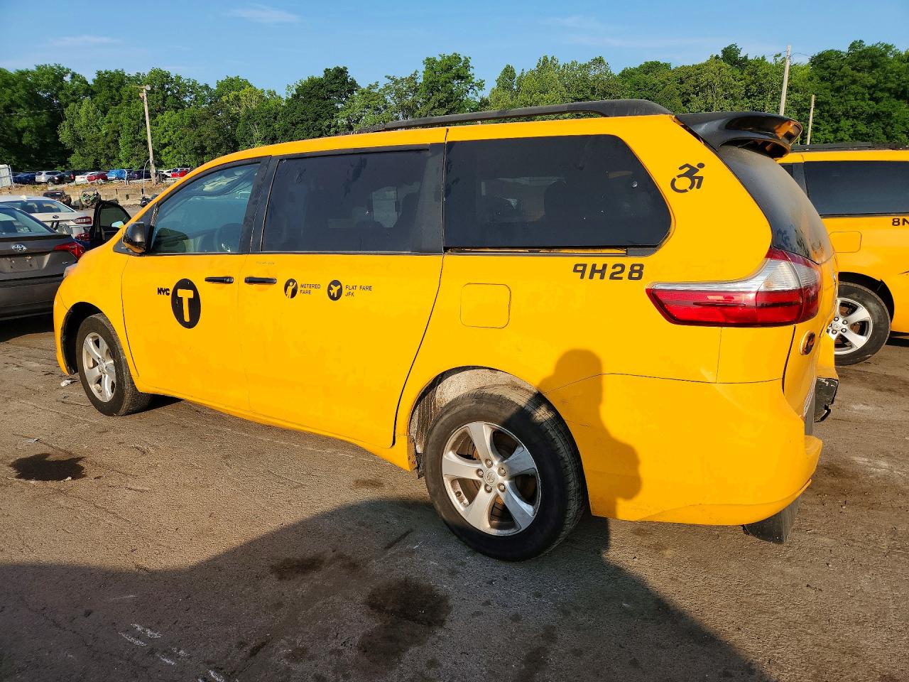 2017 TOYOTA SIENNA