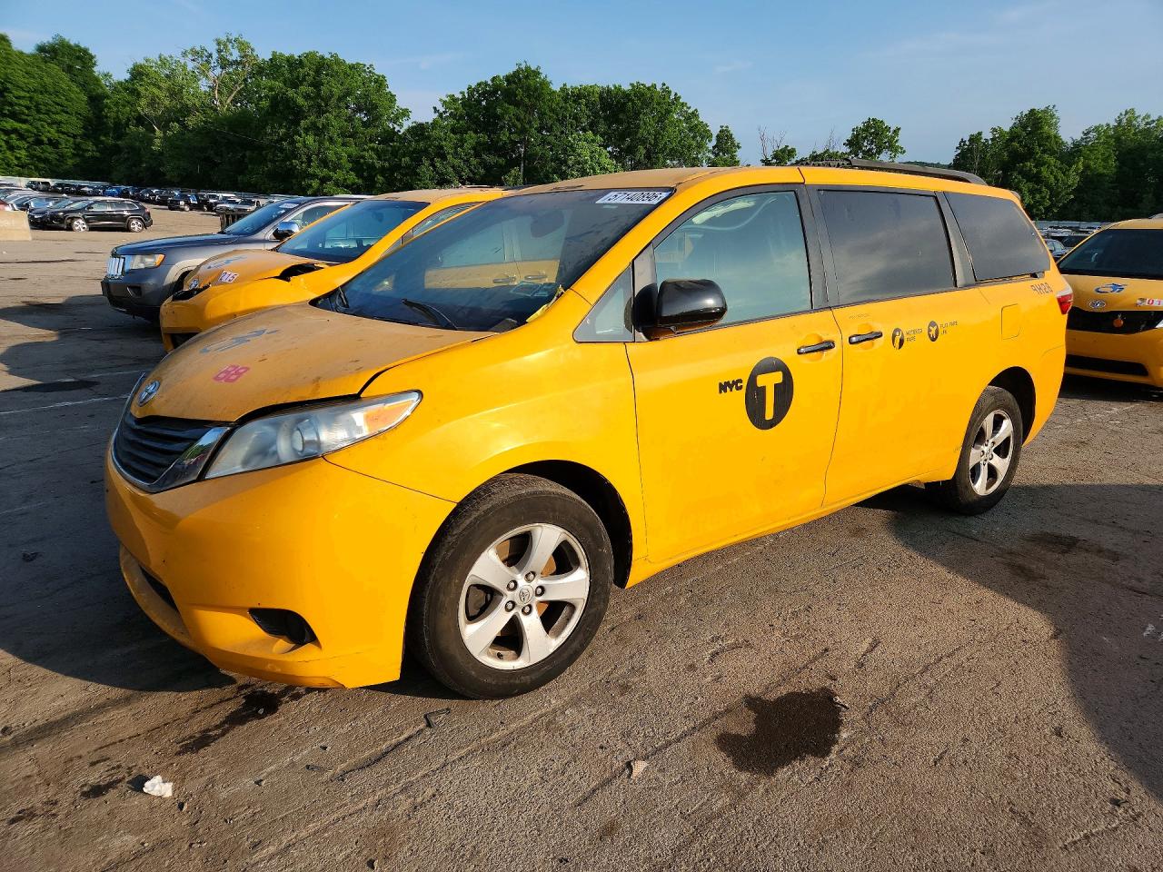 2017 TOYOTA SIENNA