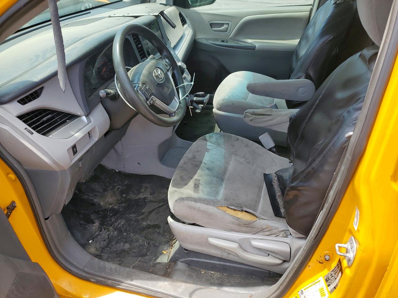 2017 TOYOTA SIENNA