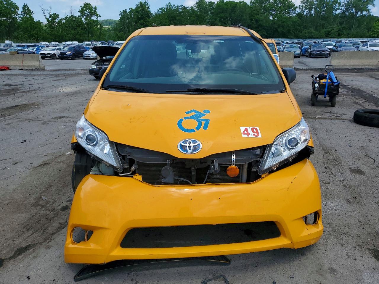 2017 TOYOTA SIENNA