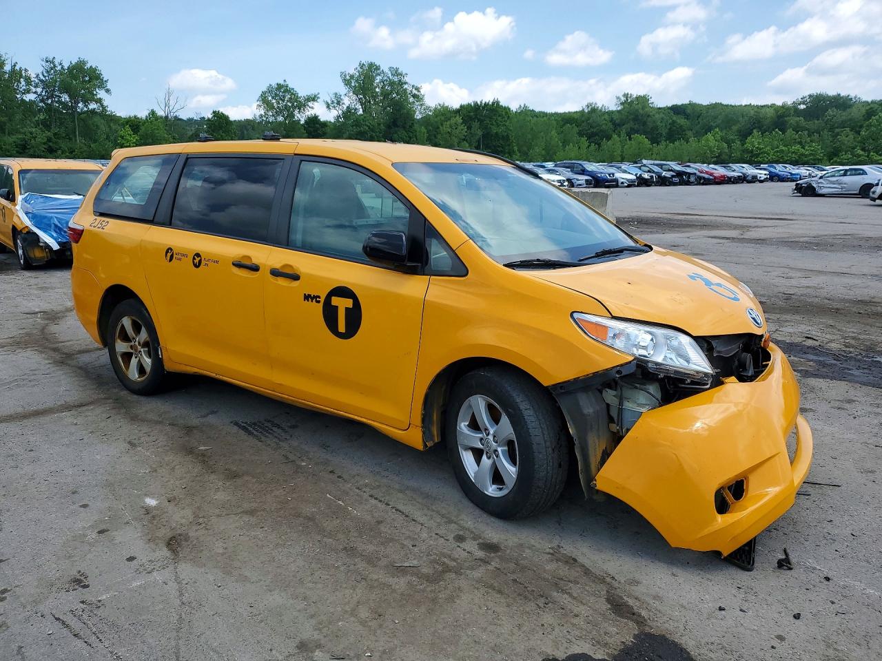2017 TOYOTA SIENNA