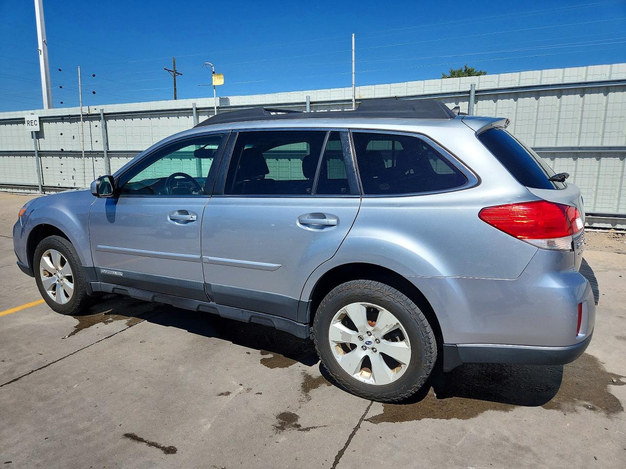 2012 SUBARU OUTBACK