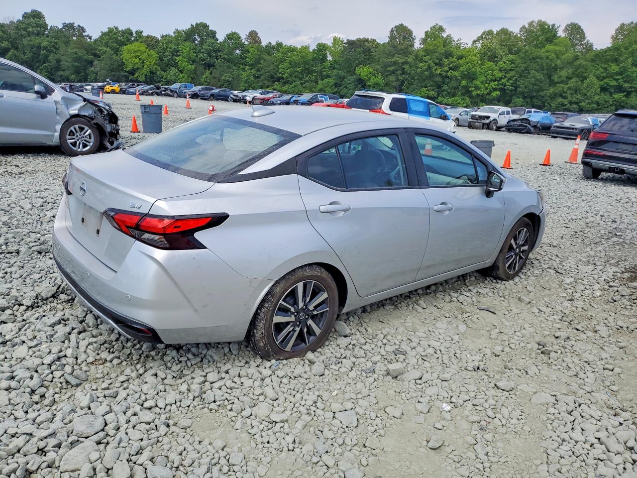 2021 NISSAN VERSA