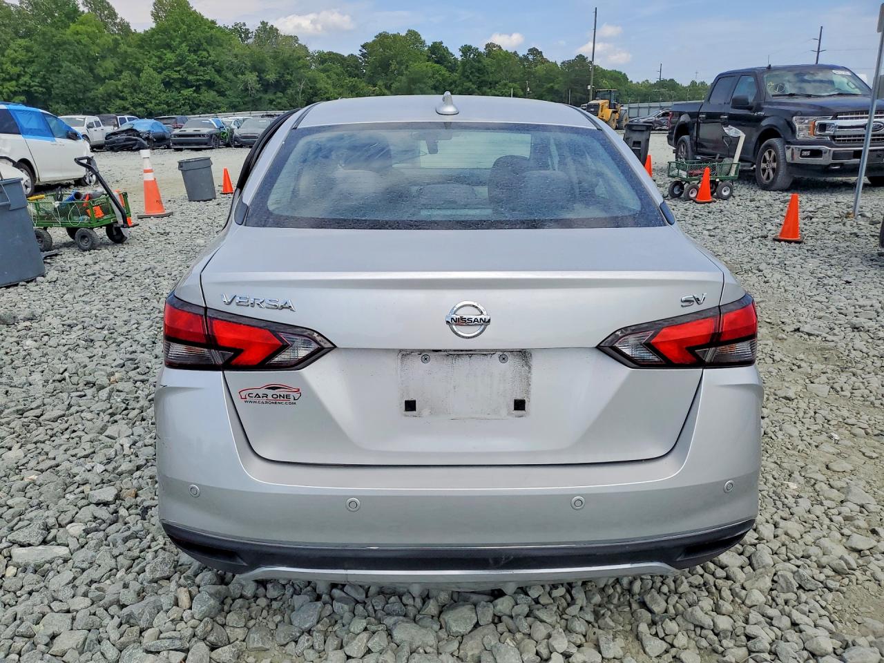 2021 NISSAN VERSA