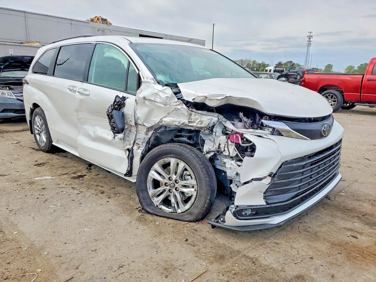 2026 TOYOTA SIENNA