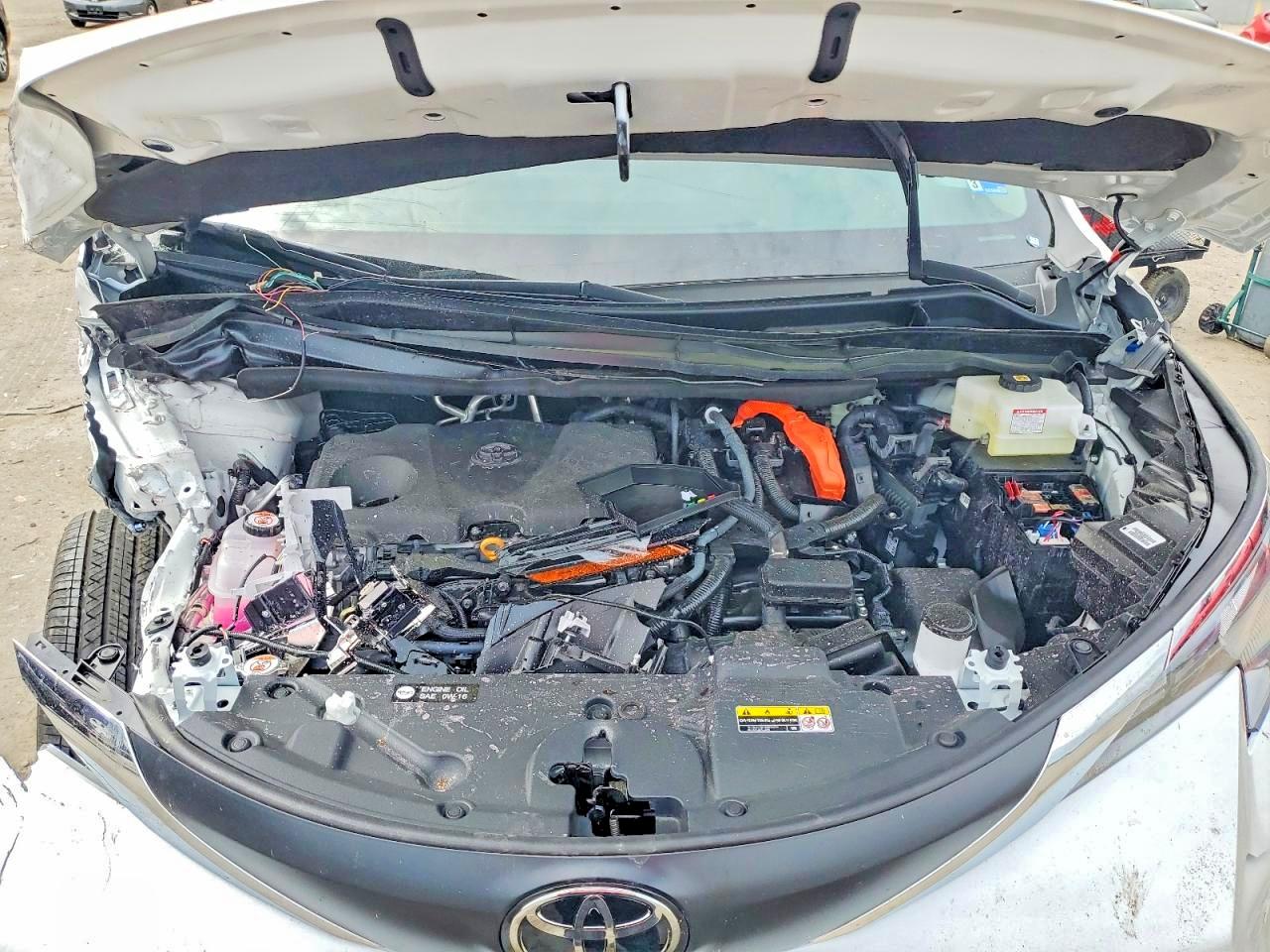 2026 TOYOTA SIENNA