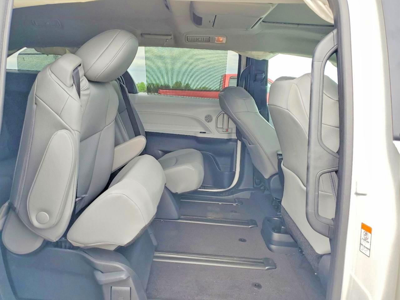 2026 TOYOTA SIENNA
