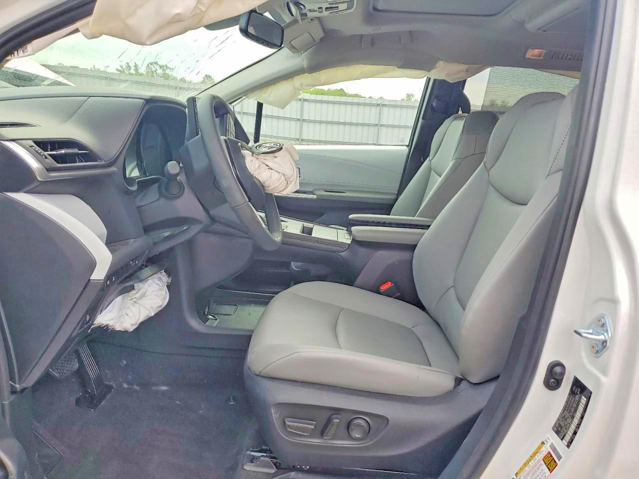 2026 TOYOTA SIENNA