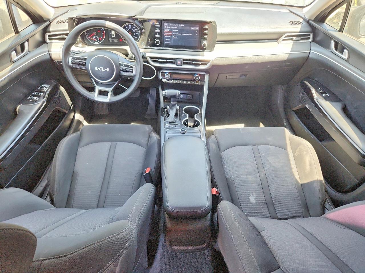 2022 KIA K5