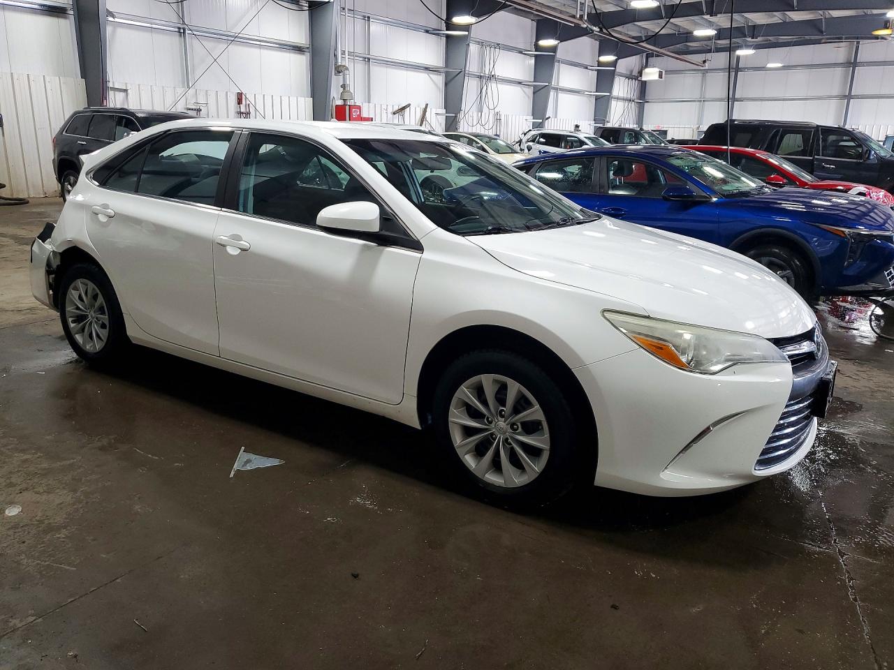 2016 TOYOTA CAMRY