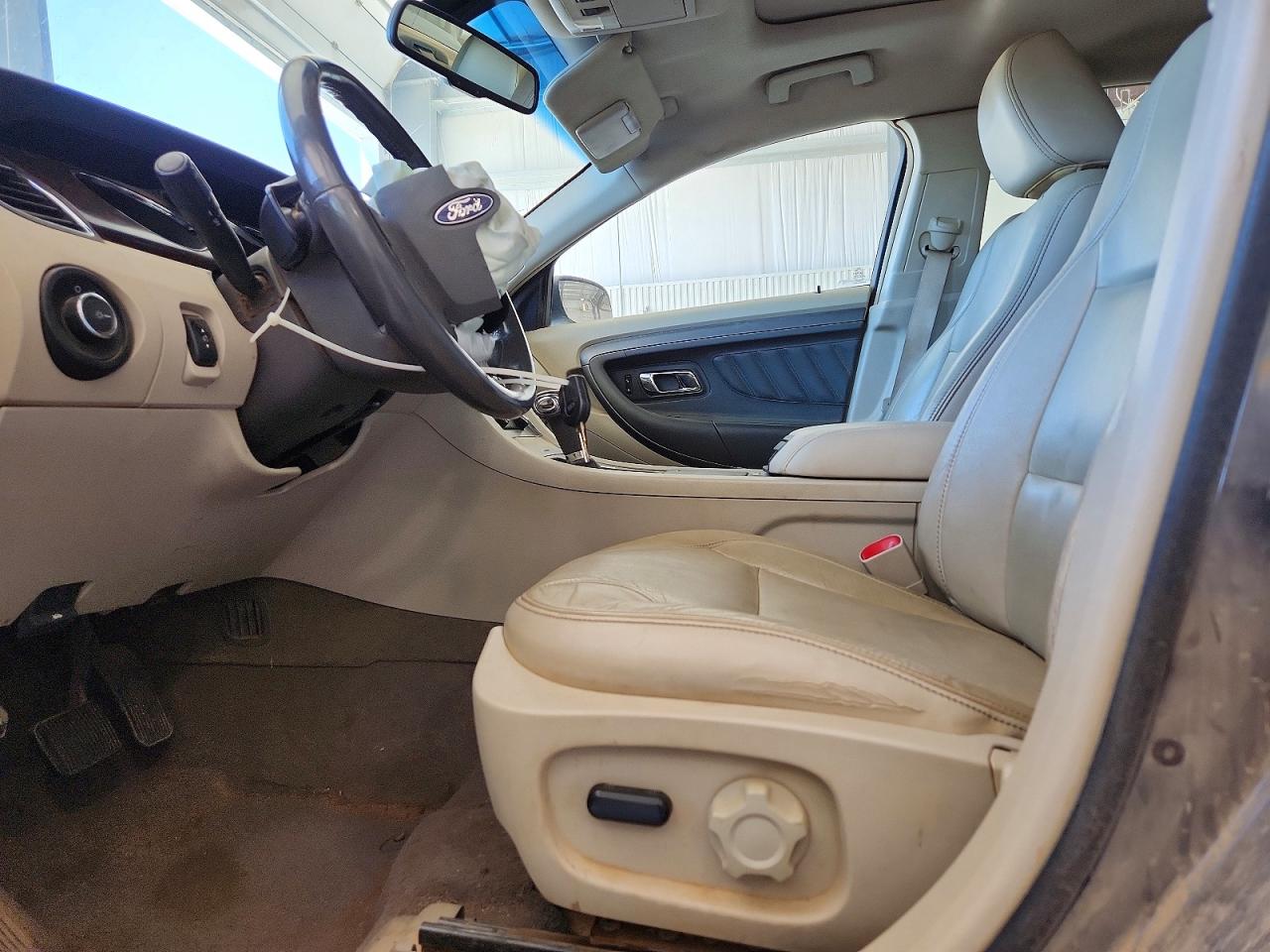 2011 FORD TAURUS