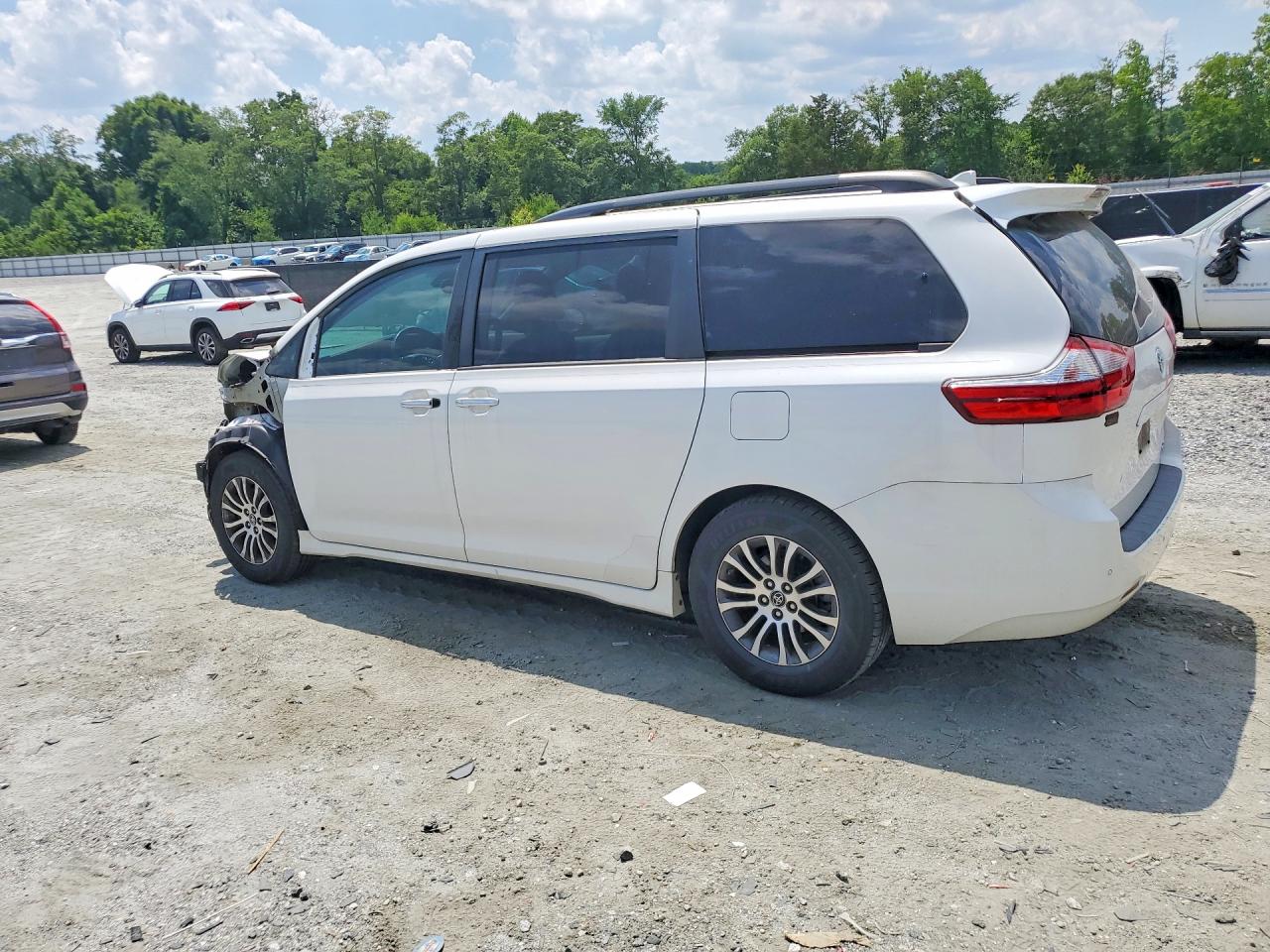 2019 TOYOTA SIENNA