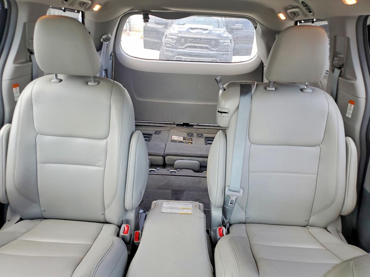 2019 TOYOTA SIENNA