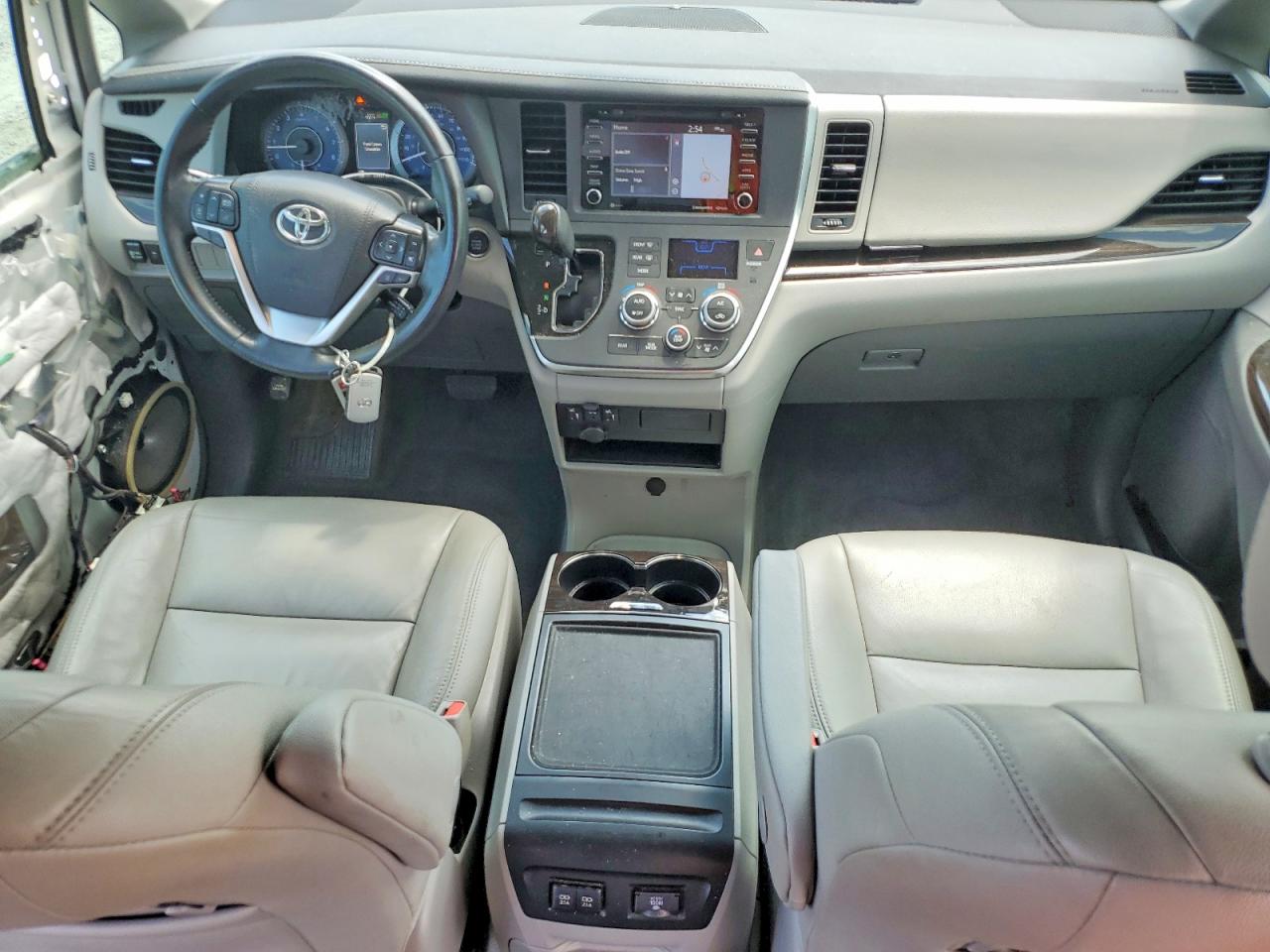 2019 TOYOTA SIENNA