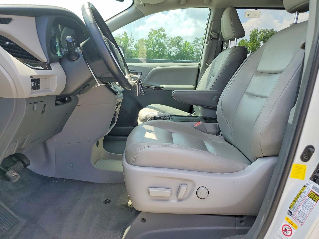 2019 TOYOTA SIENNA