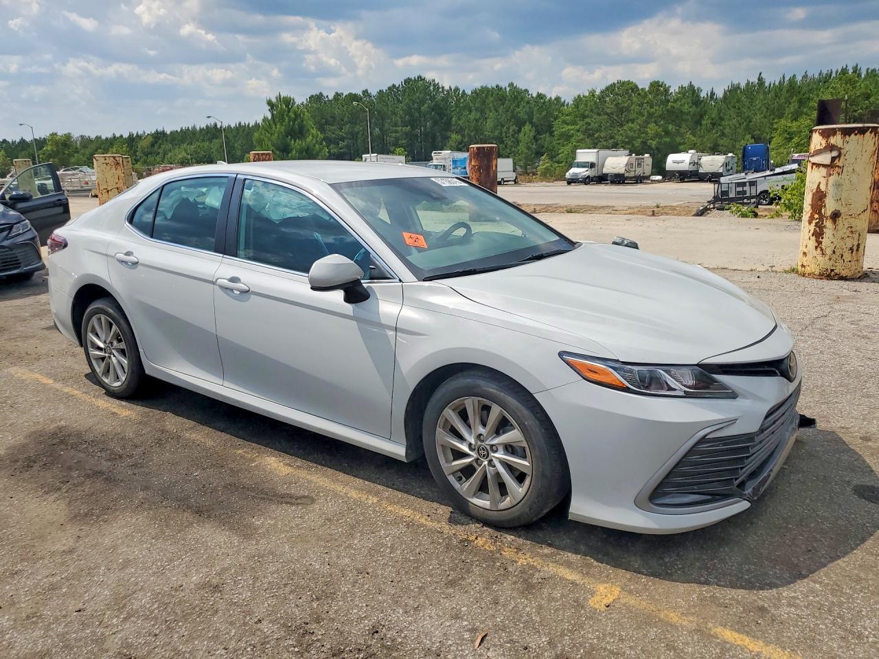 2024 TOYOTA CAMRY