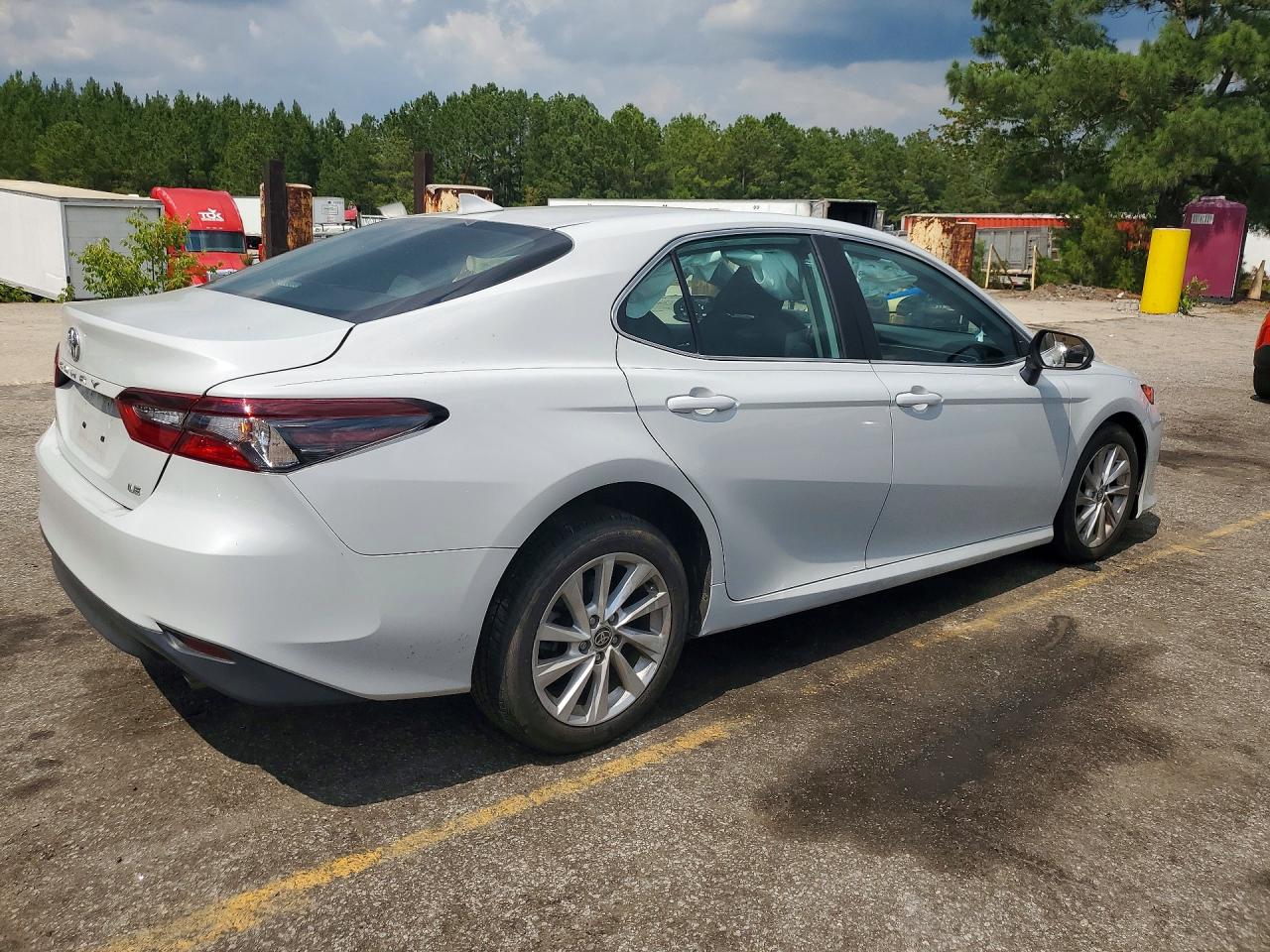 2024 TOYOTA CAMRY