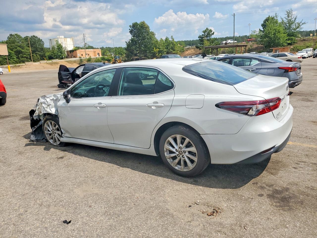 2024 TOYOTA CAMRY