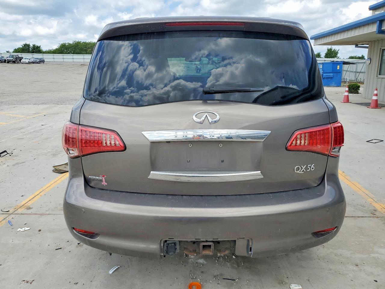 2013 INFINITI QX56