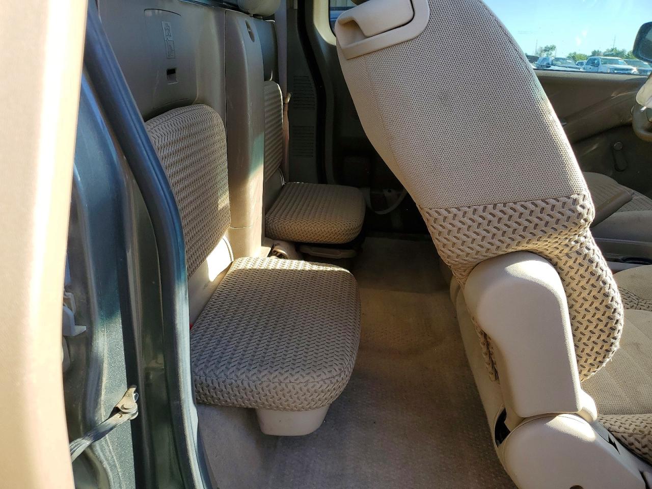 2005 NISSAN FRONTIER