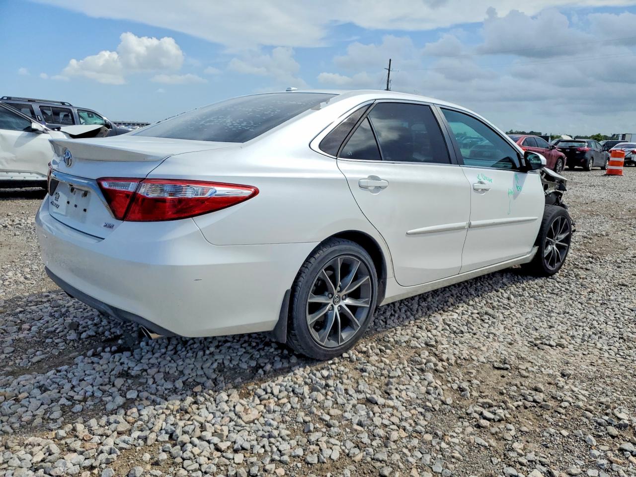 2015 TOYOTA CAMRY
