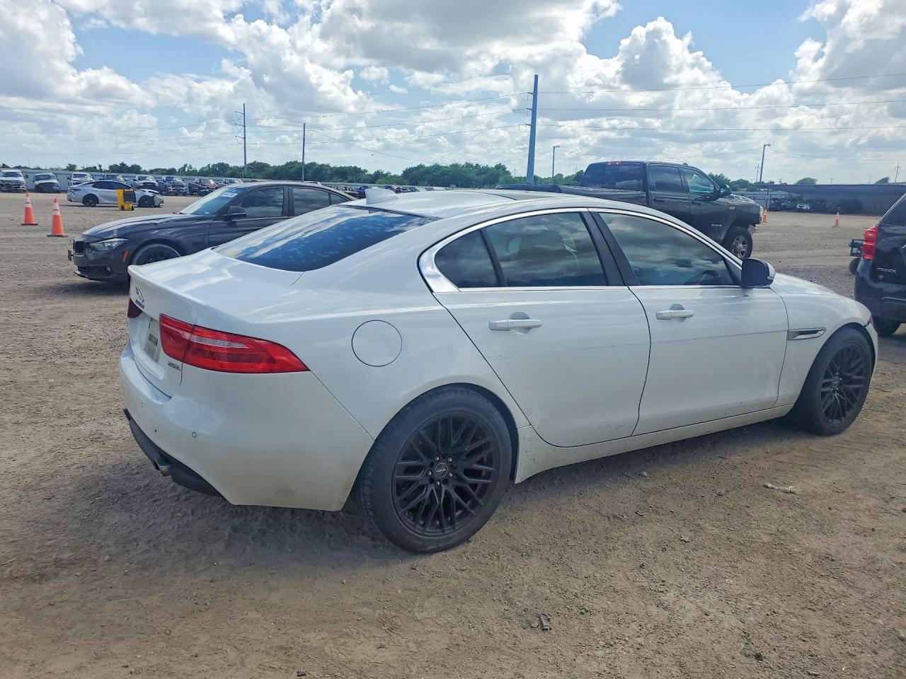 2017 JAGUAR XE