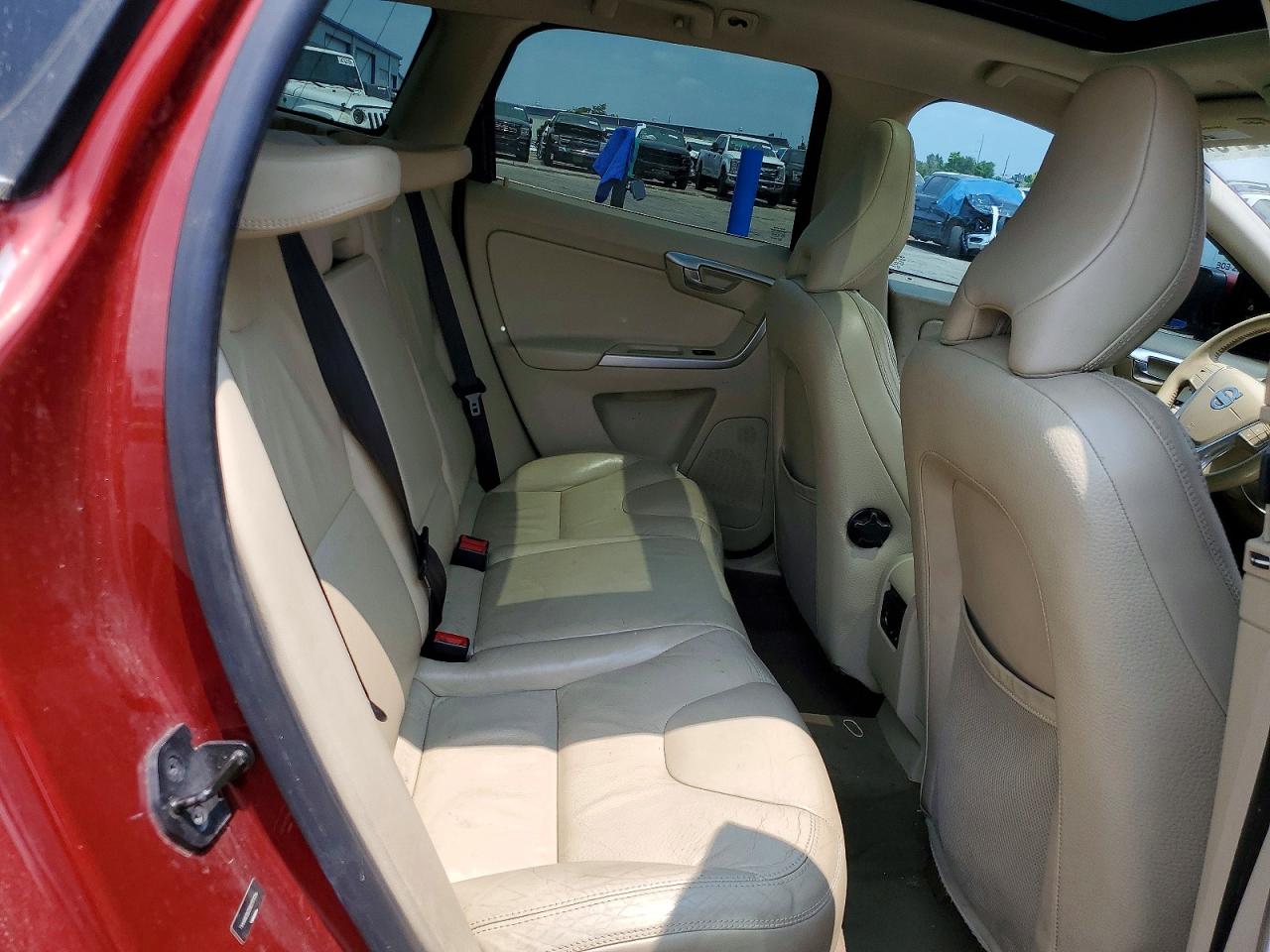 2011 VOLVO XC60