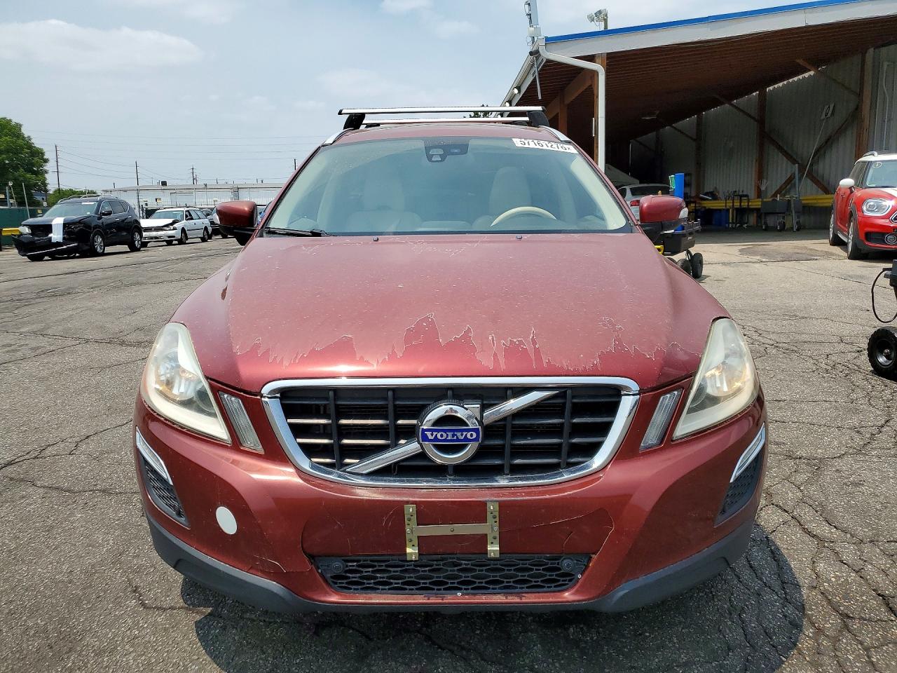 2011 VOLVO XC60