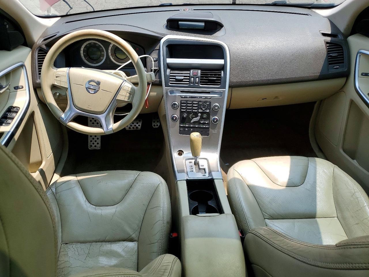 2011 VOLVO XC60