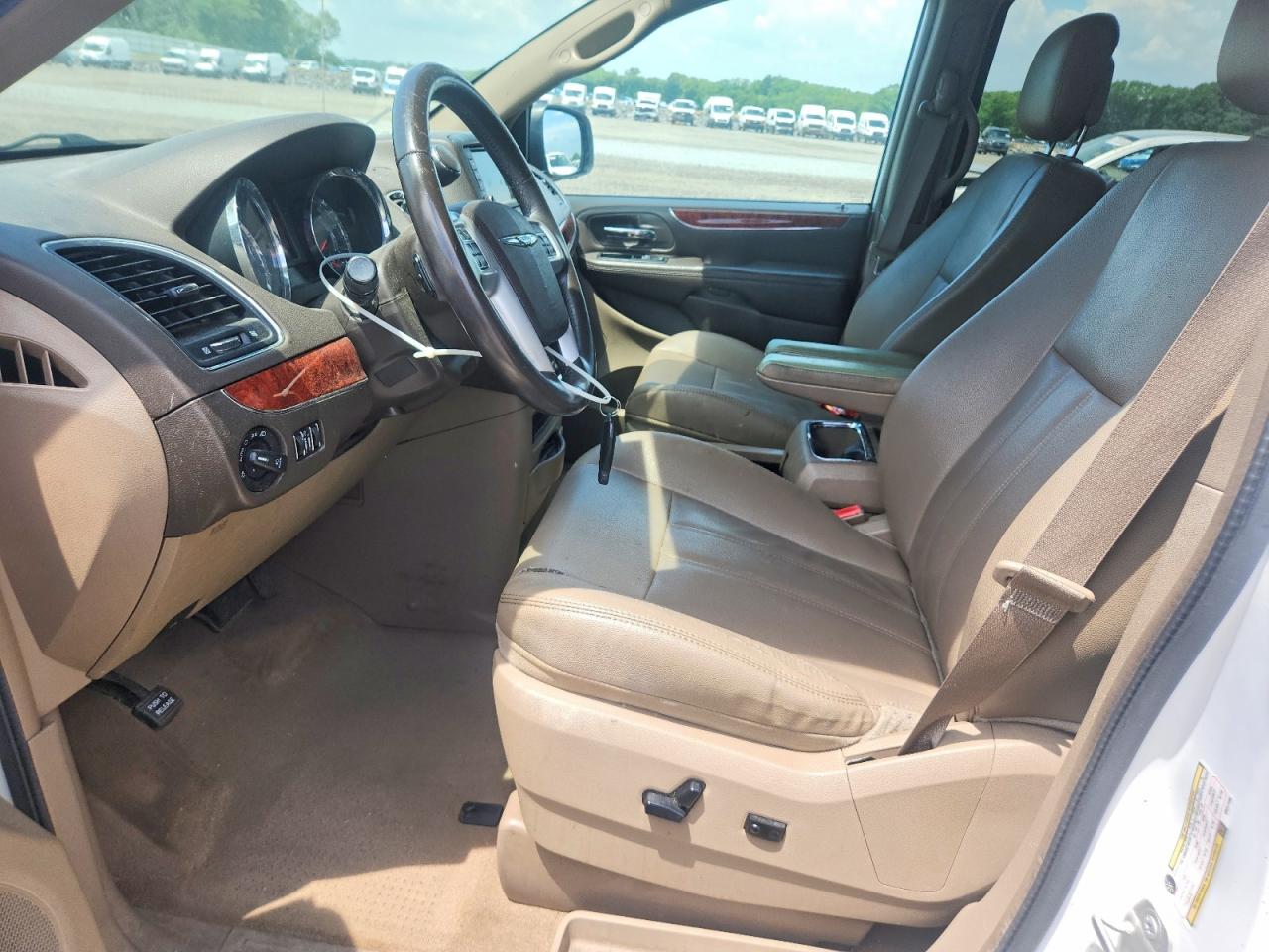 2014 CHRYSLER MINIVAN