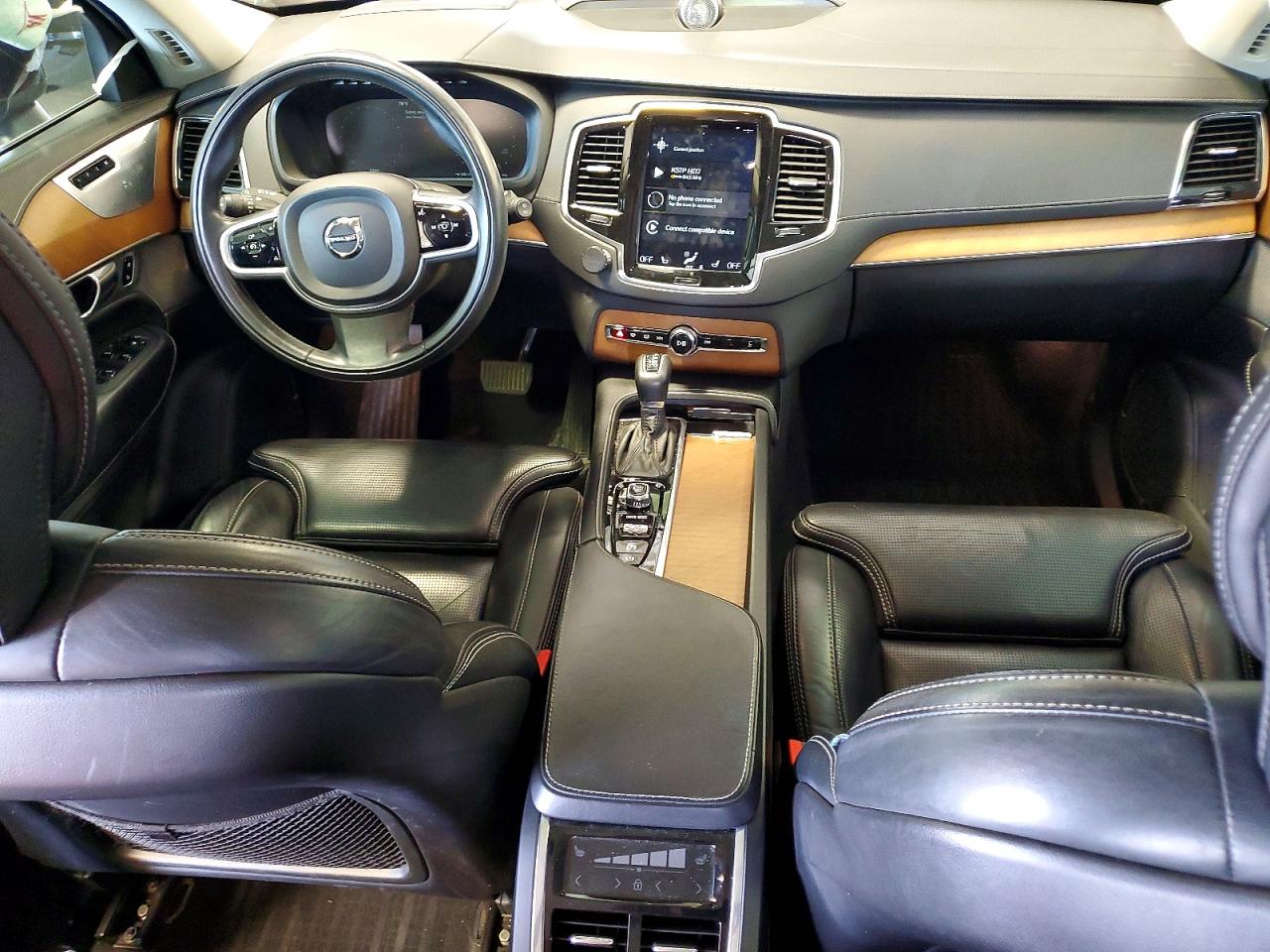 2019 VOLVO XC90