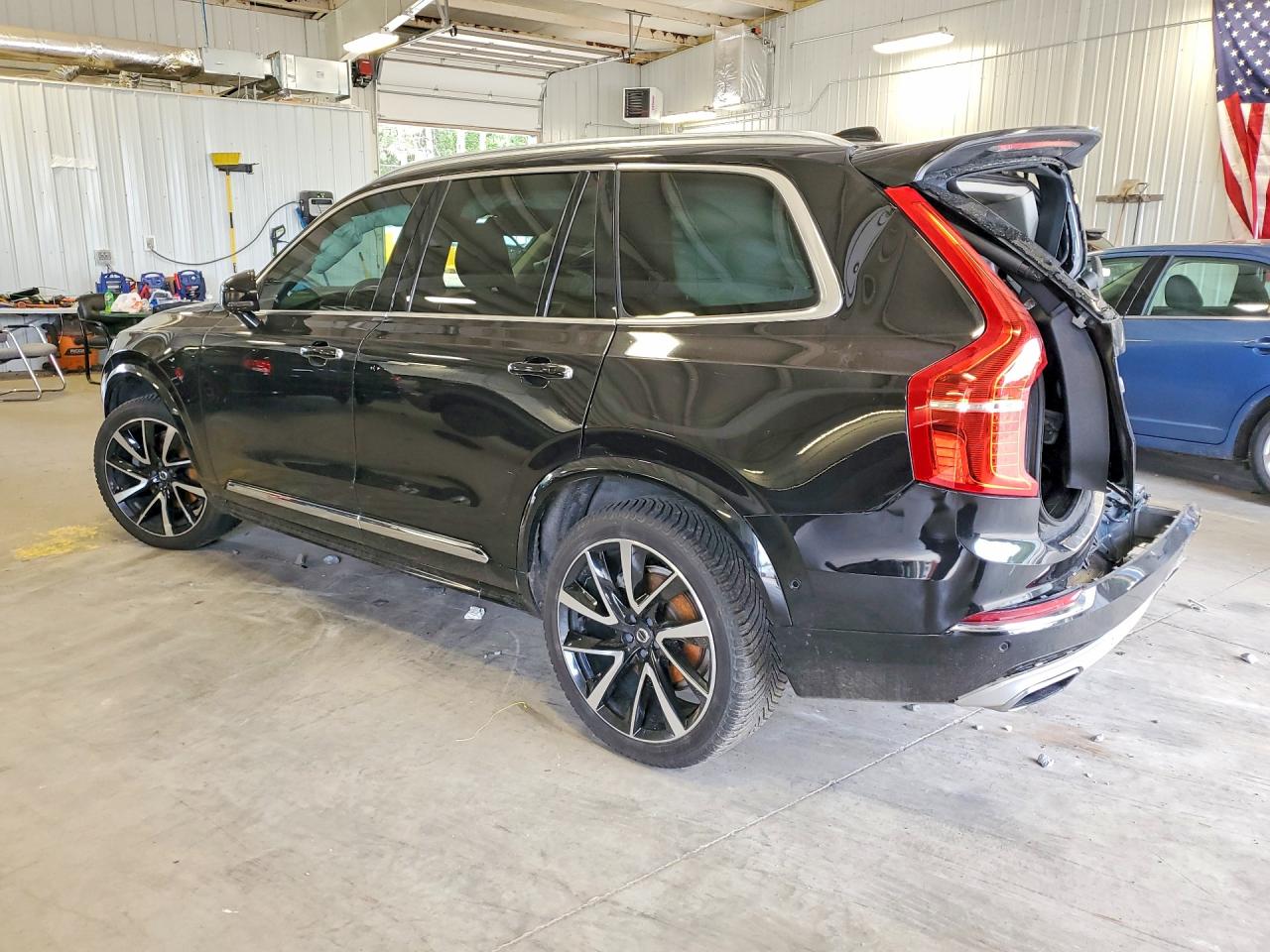 2019 VOLVO XC90