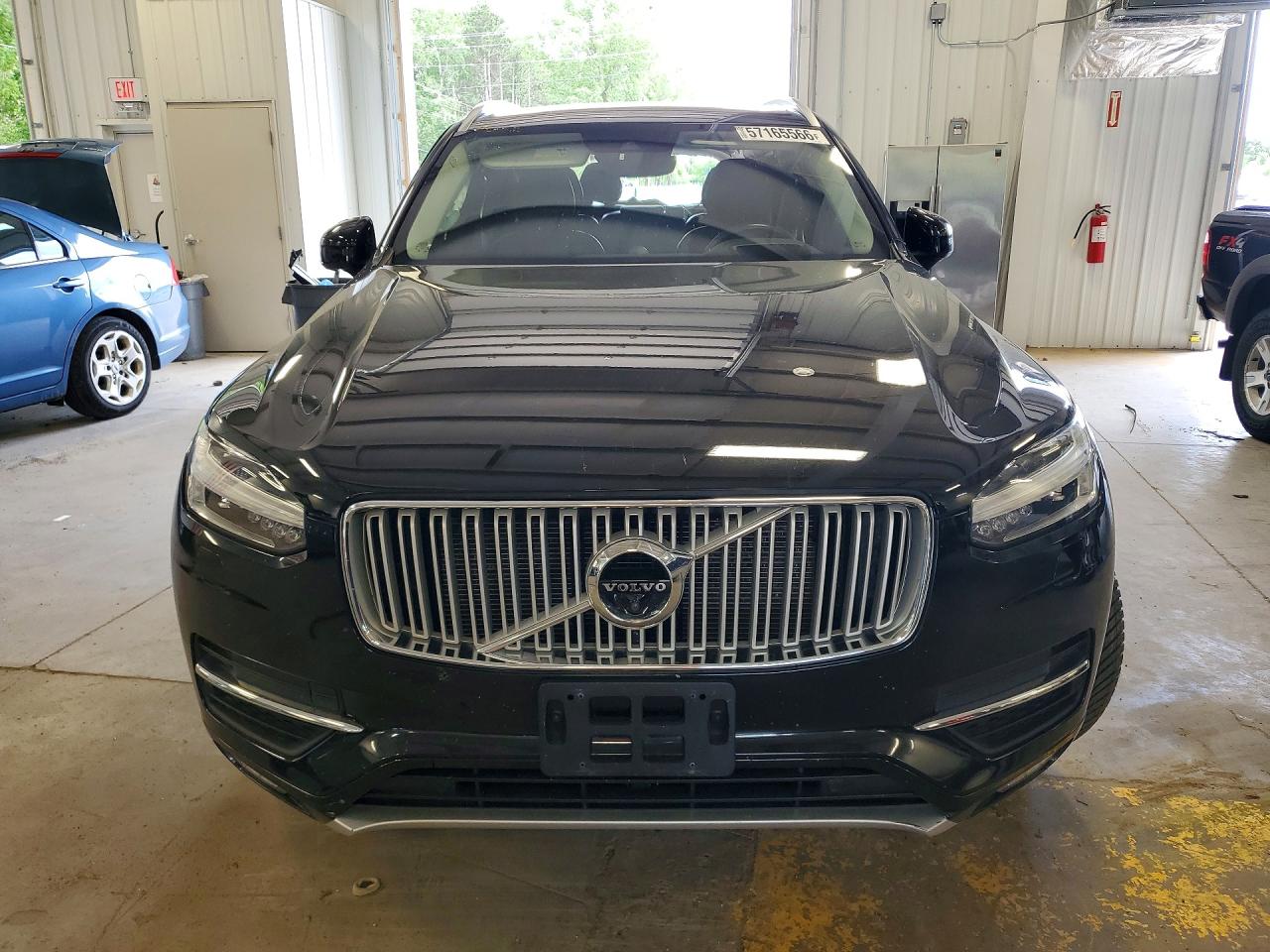 2019 VOLVO XC90