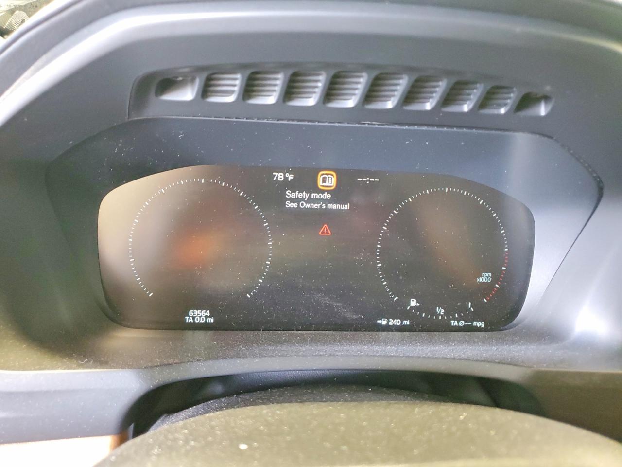 2019 VOLVO XC90