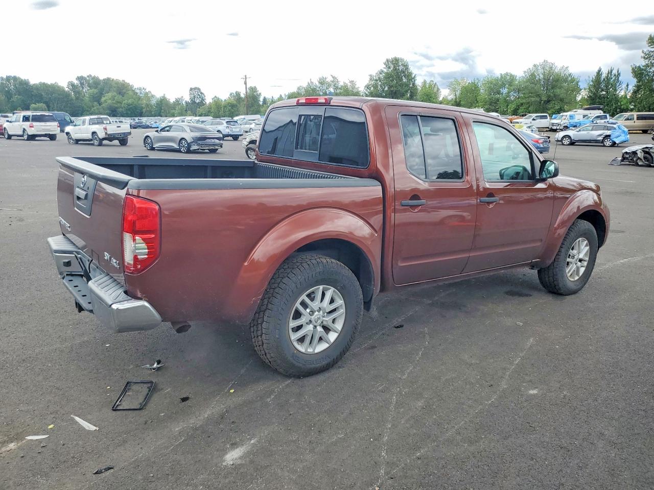 2016 NISSAN FRONTIER