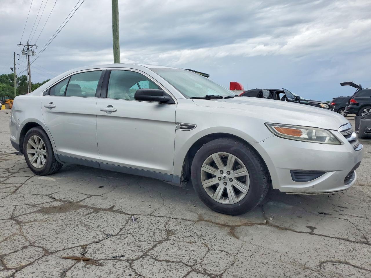 2011 FORD TAURUS