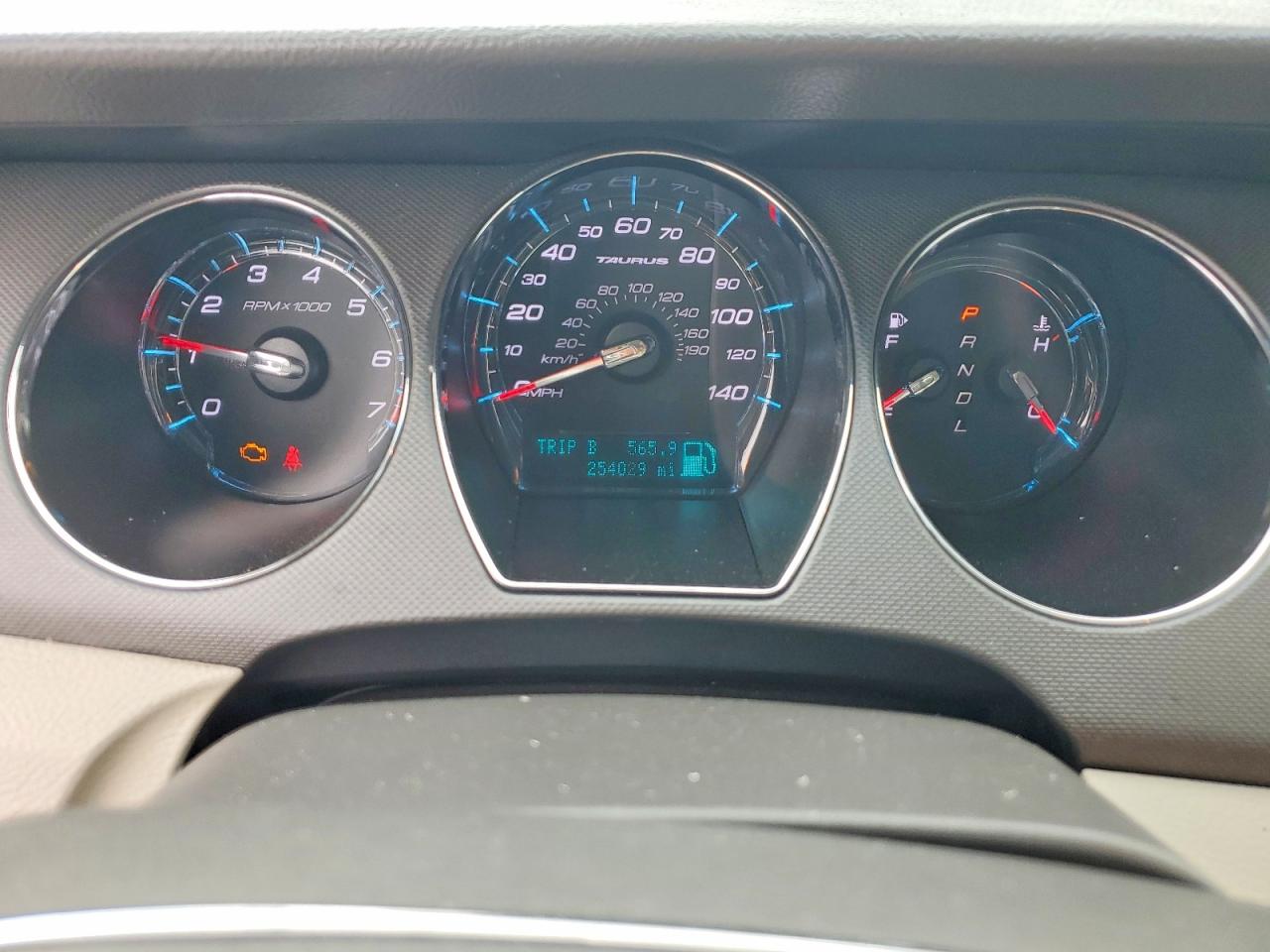 2011 FORD TAURUS