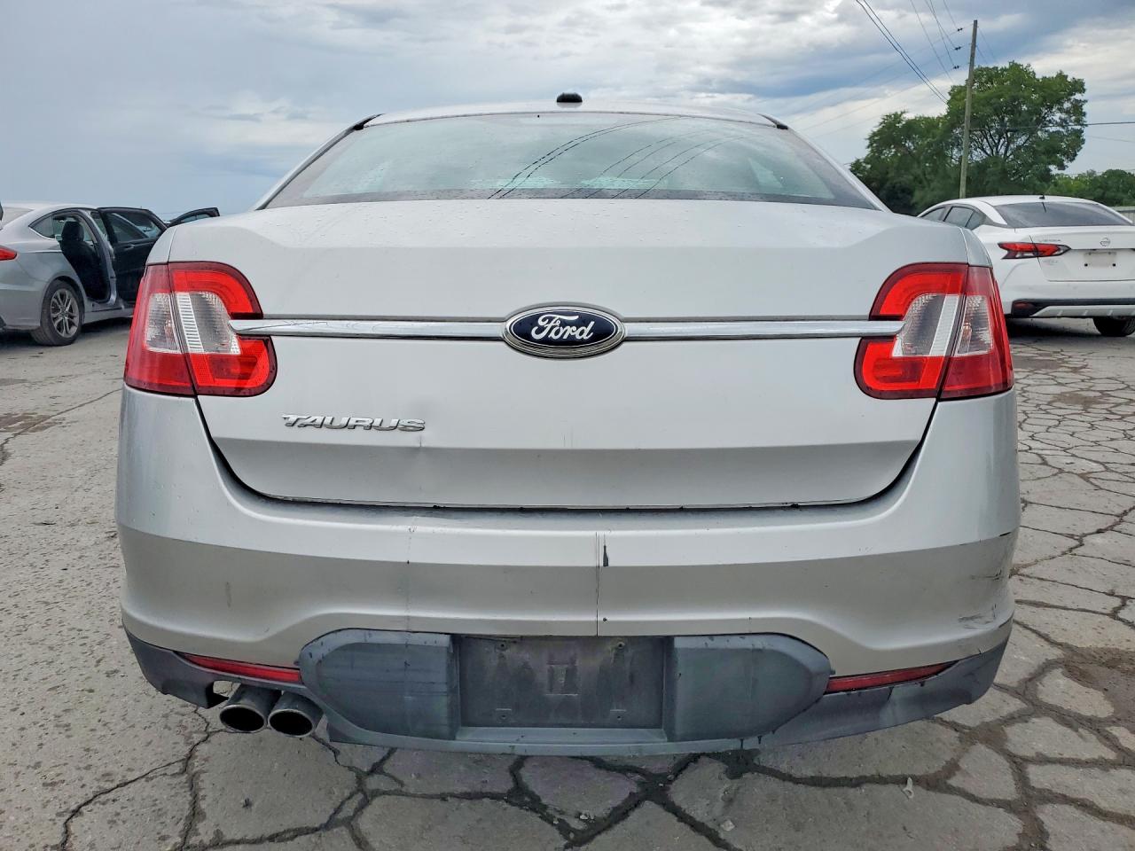 2011 FORD TAURUS