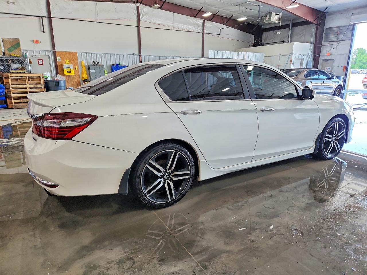 2017 HONDA ACCORD