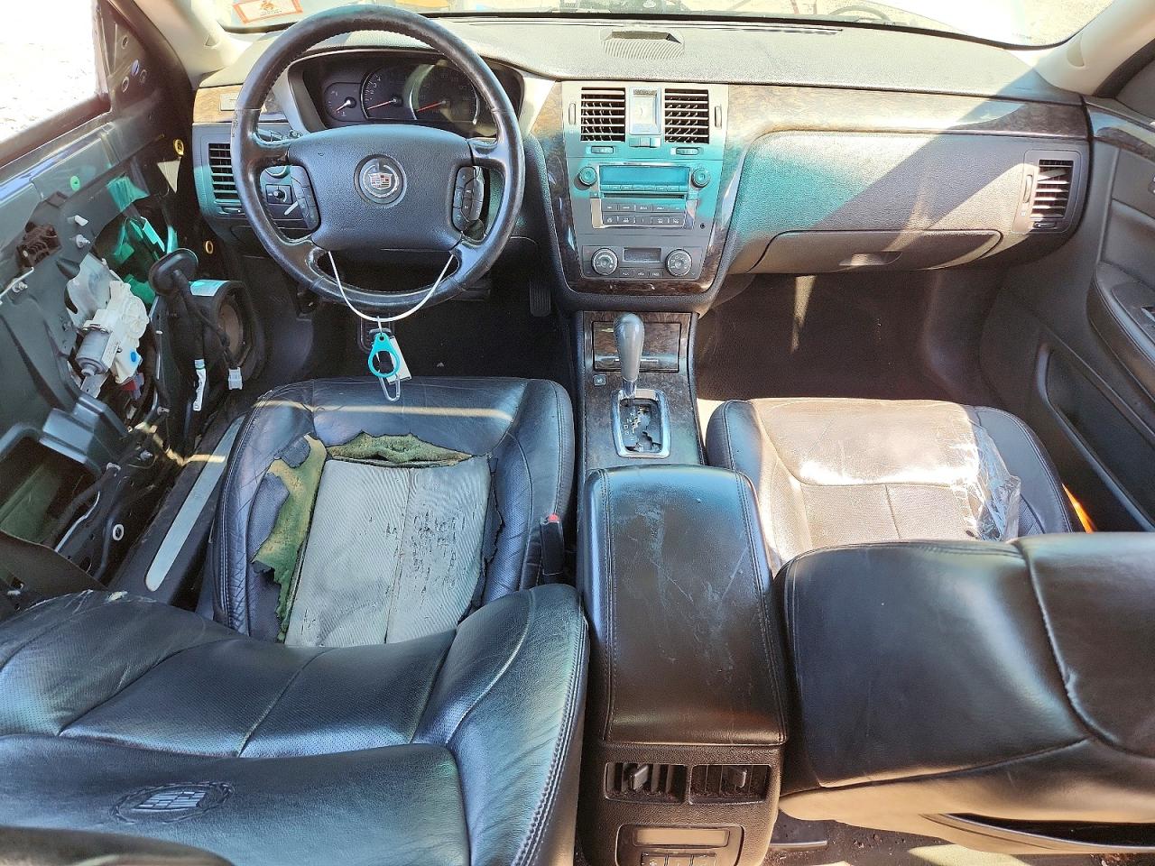 2011 CADILLAC DTS
