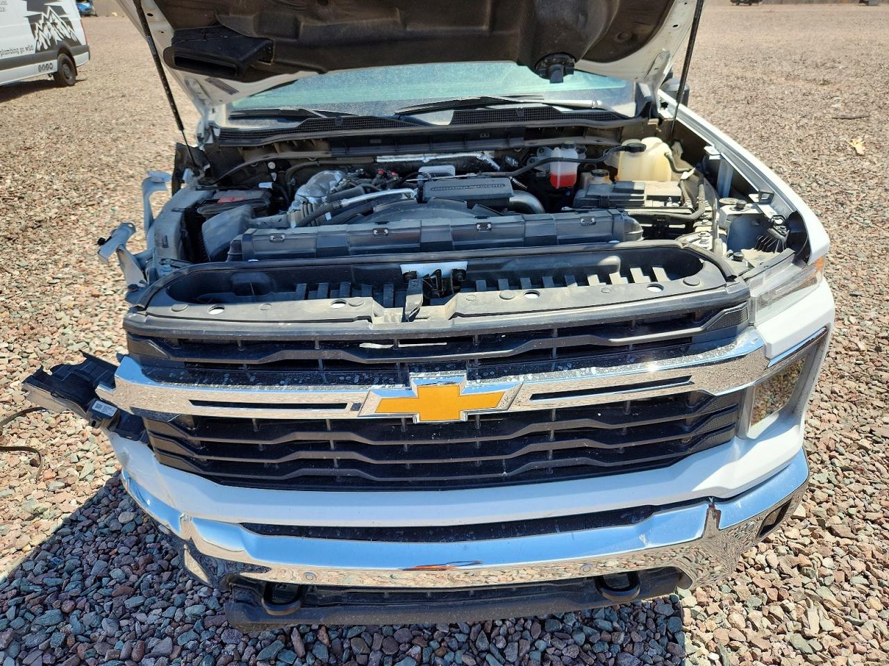 2025 CHEVROLET SILVERADO