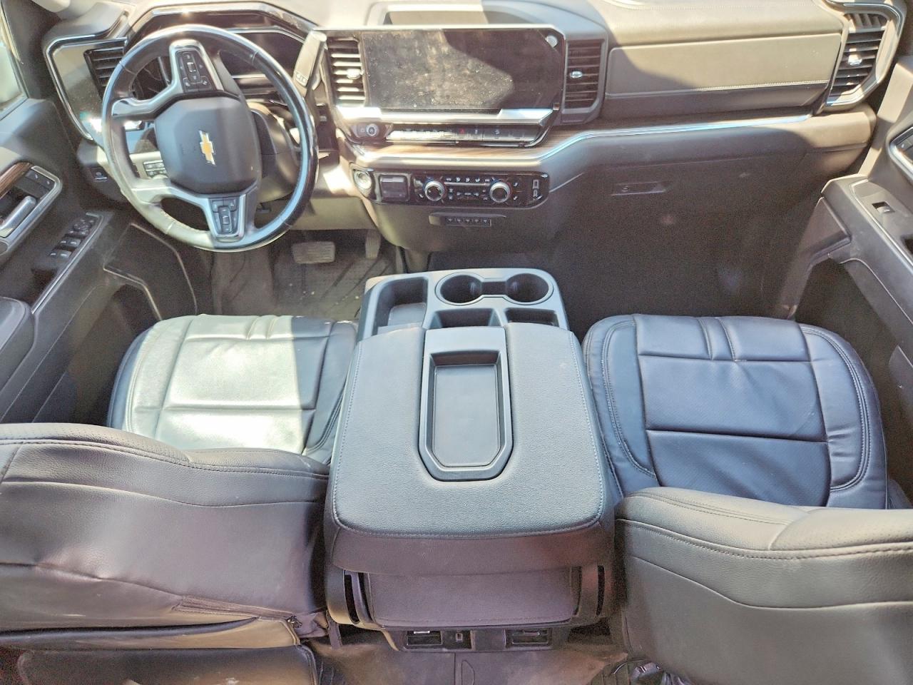 2025 CHEVROLET SILVERADO