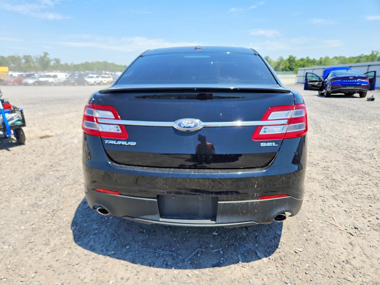 2016 FORD TAURUS