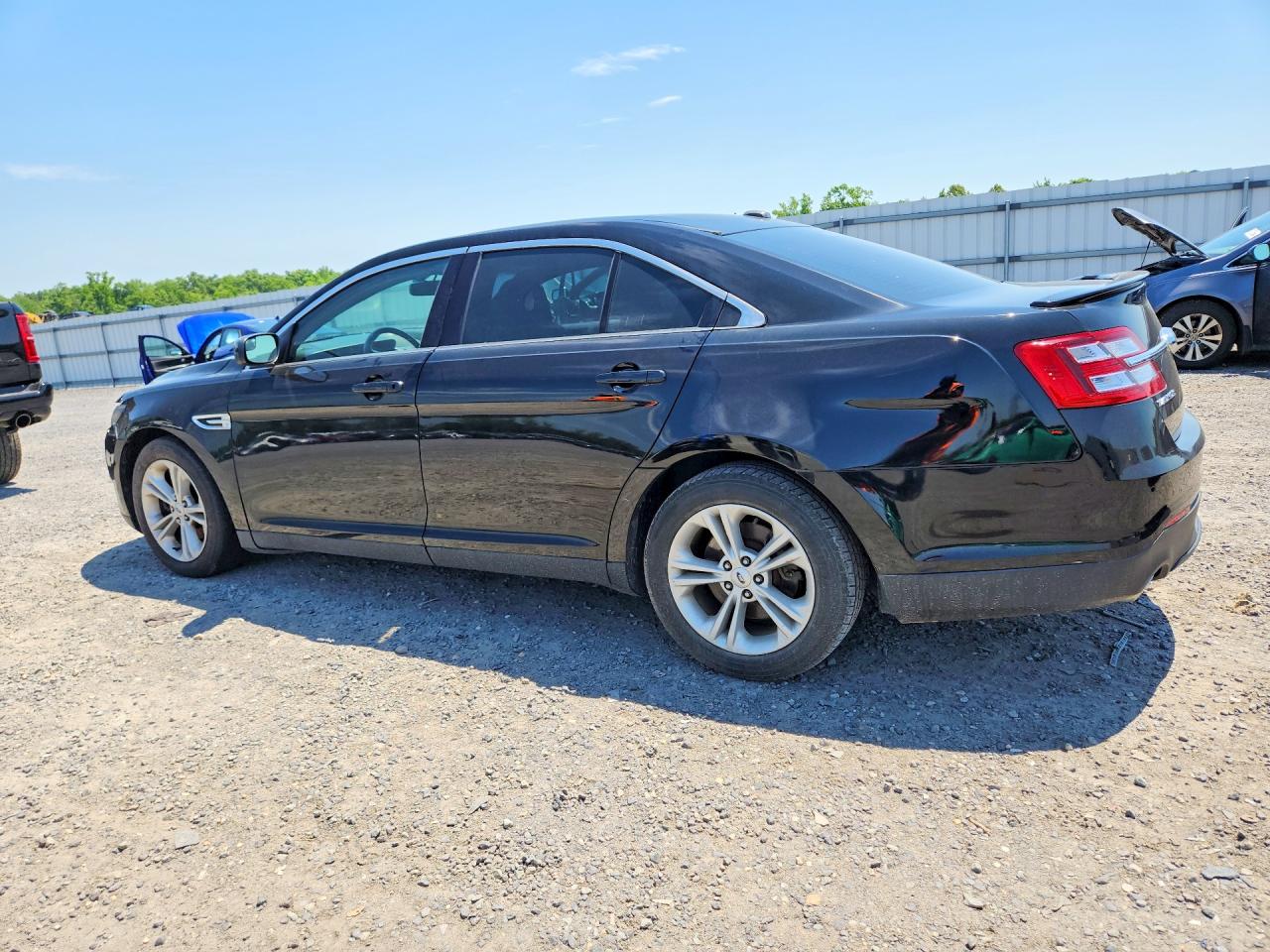 2016 FORD TAURUS